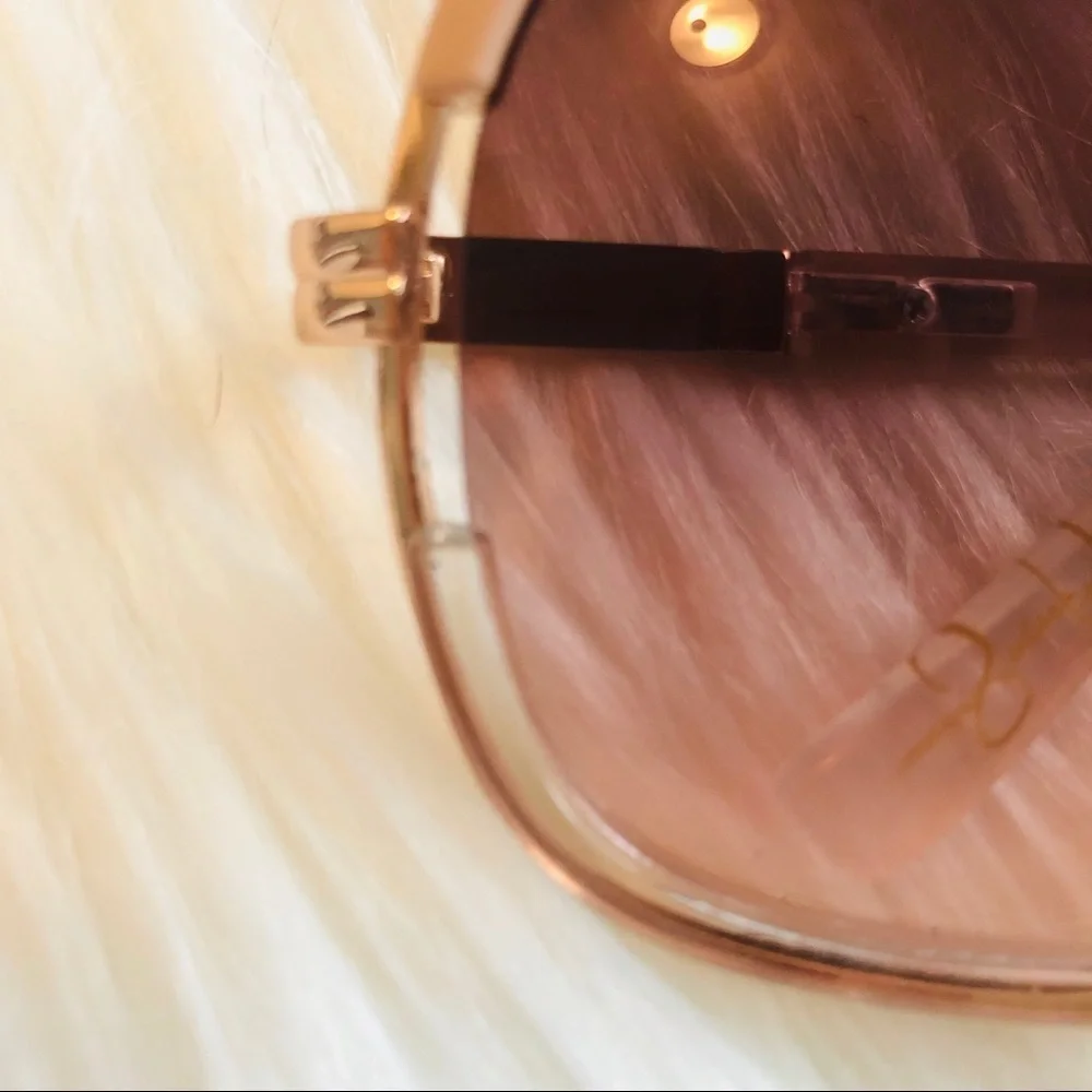 NWT Jessica Simpson Oversized square Sunglasses Rose Gold/Blush pink.